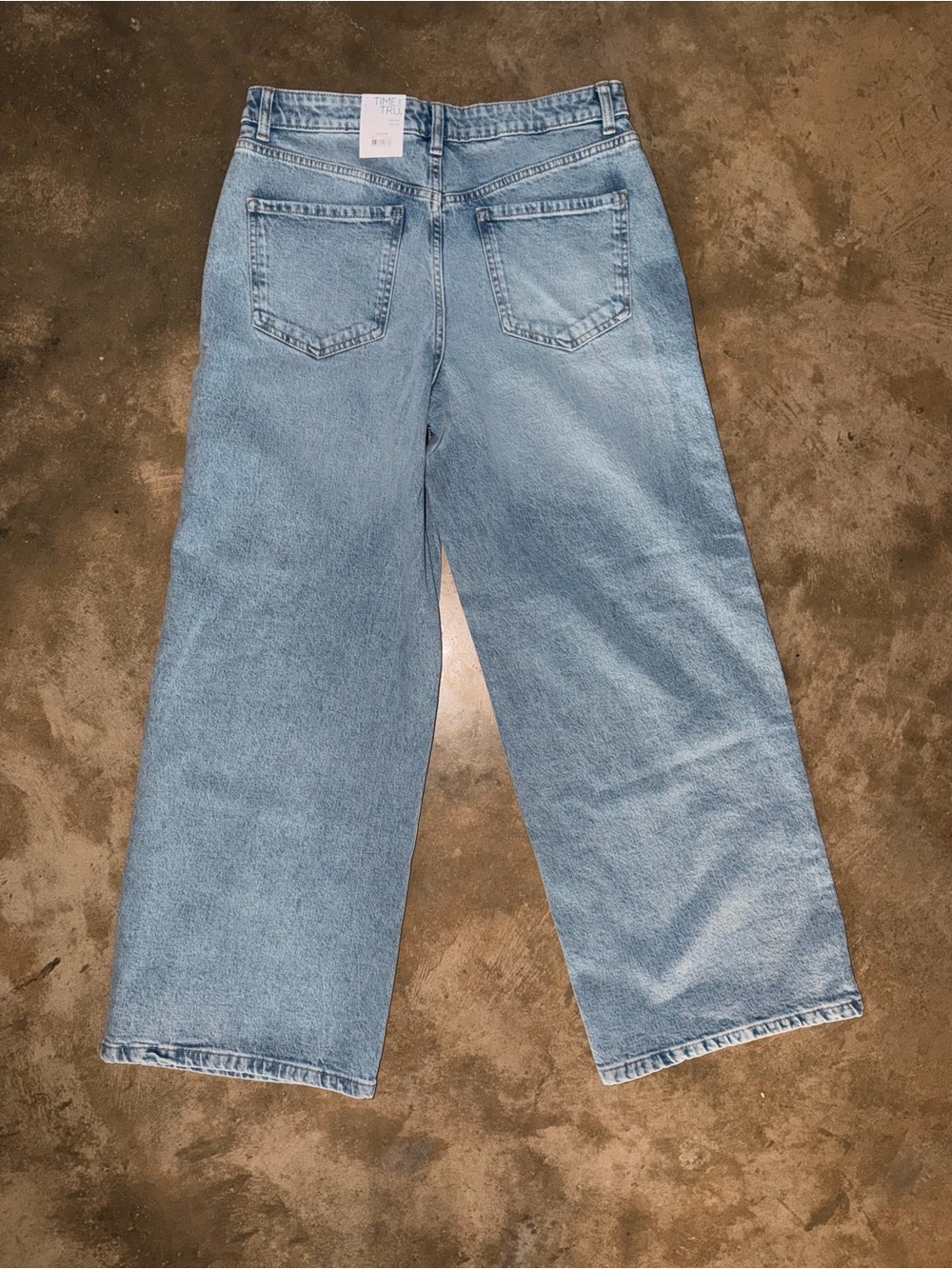NWT Time & Tru High Rise Wide Leg Jeans Light Wash Size 12 - Picture 2 of 7